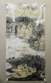 赵运虎（1963年7月——）河南人，擅长中国画，河南大学美术系毕业，获学士学位。1990年入北京画院进修山水专业，2000年毕业于中央美术学院中国画系贾又福先生工作室山水画研究生班。中国人物简介现为河南师范大学美术学院教授、中国美协会员、解放军铁军书画院艺术顾问、河南国画家协会常务理事。