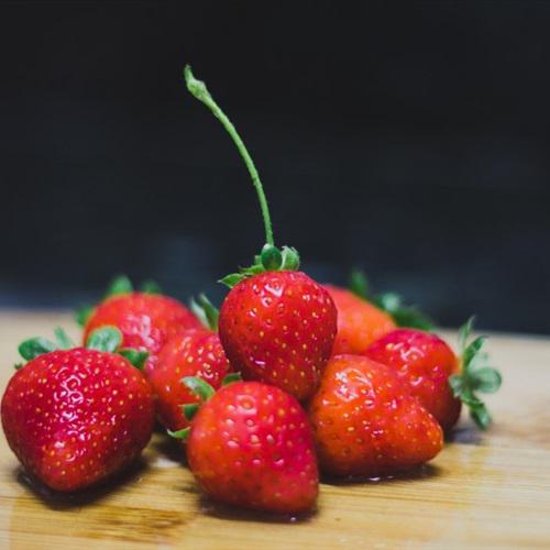 草莓微信头像图片，红红的酸甜爽口的草莓