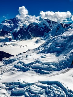 皑皑雪山美景高清桌面壁纸