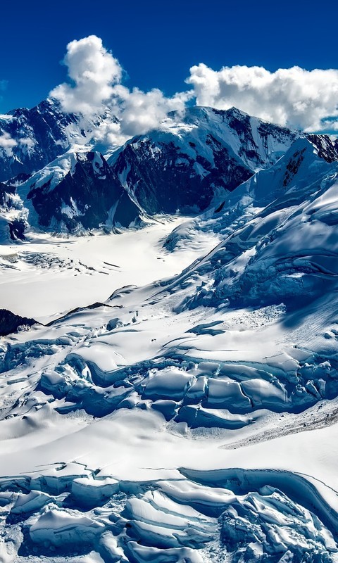 皑皑雪山美景高清桌面壁纸