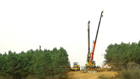 高铁建筑工地挖机钻机钢筋场水泥场混凝土