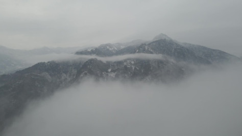 山区下雪素材