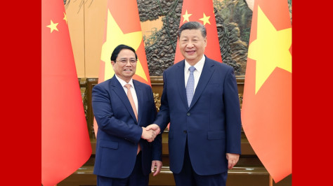 Xi meets Vietnamese PM