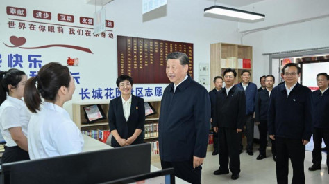 Xi calls for high-quality community services for residents