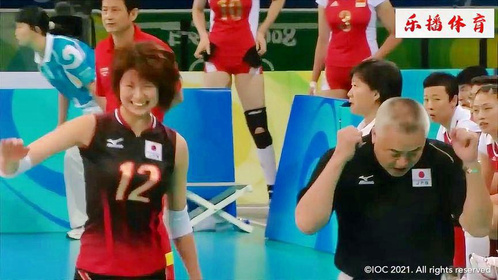 中国女排3比12落后，日本疯狂嘲笑，没想到女排创造了最神奇一幕
