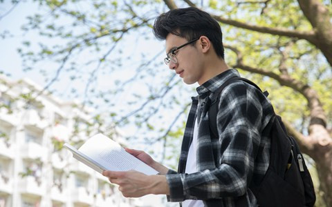 内蒙古师范大学教育管理在职研究生上课时间