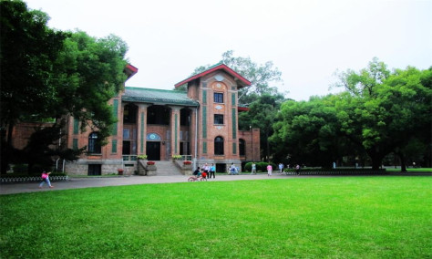 北京大学校门