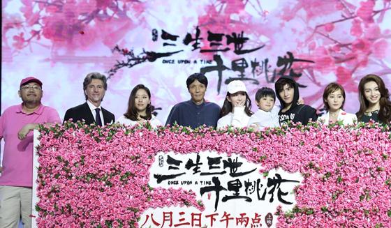 刘亦菲杨洋尬舞视频 三生三世十里桃花首映跳舞视频完整版[图]