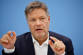 外媒：德经济部长连用三个“错误”批评加关税