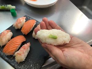手握寿司的做法 步骤3