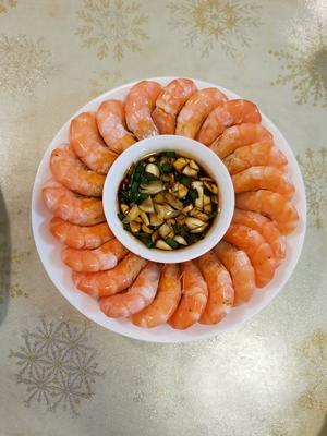 最简单的白灼虾（水煮）盐水基尾虾的做法 步骤2