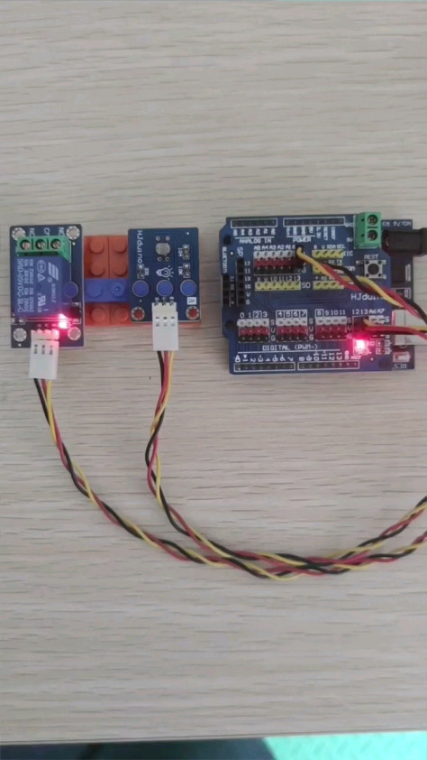 用arduino控制继电器