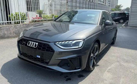 奥迪 A4L 2022款 45 TFSI quattro 臻选动感型