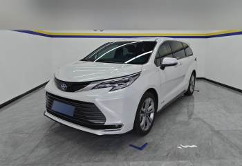 丰田 赛那SIENNA 2023款 2.5L混动 尊贵版