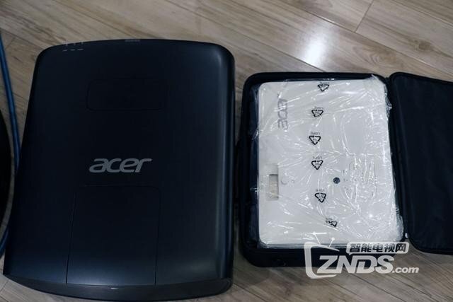 最便宜属他们  Acer V9800和V78504k投影机评测