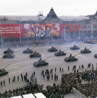 参加苏联卫国战争胜利40周年阅兵的T-34坦克