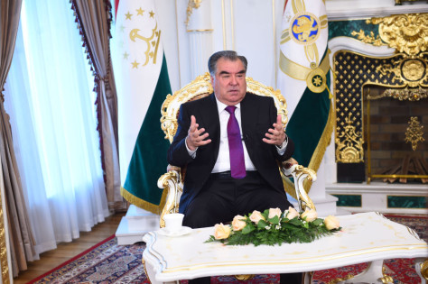 2019年4月13日，塔吉克斯坦总统拉赫蒙在杜尚别接受中国媒体联合采访。