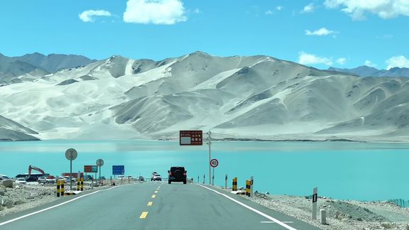 会想念的吧 并肩走过的山川湖泊🏔️#新疆 #白沙湖