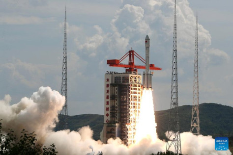 La Cina lancia con successo un nuovo gruppo di satelliti