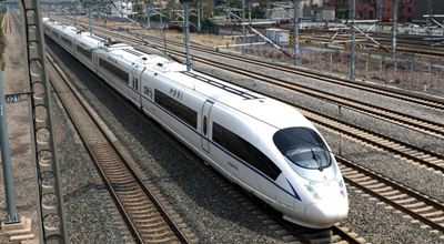 Le ferrovie cinesi trasportano più di 2 miliardi di passeggeri nella prima metà dell'anno