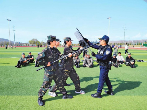 临洮公安组织警务实战教官开展反恐防暴演练培训