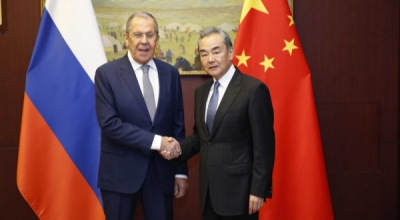 Γουάνγκ Γι: η Κίνα θα συνεργαστεί με τη Ρωσία για τη διασφάλιση της περιφερειακής ασφάλειας και σταθερότητας