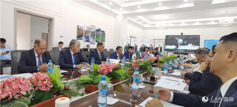 第三届“中国-塔吉克斯坦传统医药学术交流论坛”现场。成都中医药大学供图