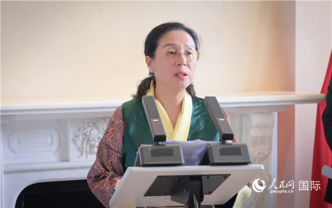 西藏自治区政府副主席罗梅致辞。人民网 郭锦标摄
