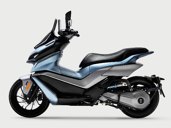 茵未  Real 5T Pro版(2022款) 电动摩托车整车外观图片