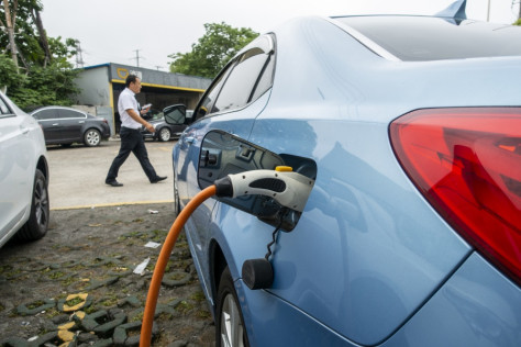 Automotrices europeas critican los aranceles impuestos a los vehículos eléctricos chinos por la Comisión Europea