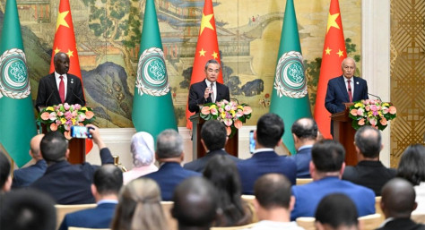 Canciller chino pide a China y Estados árabes centrarse en cuatro importantes tareas