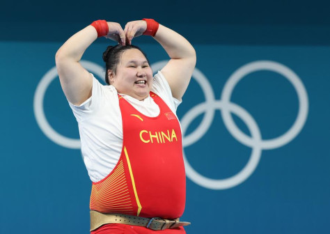 Haltera china Li Wenwen gana oro en prueba femenina de +81 kilogramos en los Juegos Olímpicos de París