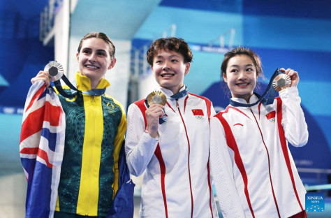 Chen Yiwen de China gana en prueba femenina de trampolín de 3m en Juegos Olímpicos de París