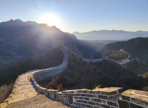 Con "Ciudad de la Luz" junto a la Gran Muralla, China busca potenciar cultura, turismo y patriotismo