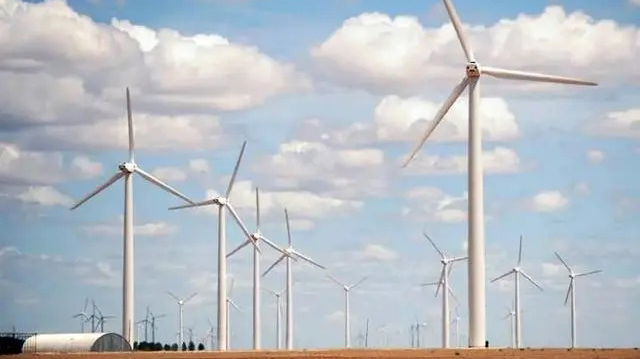 صندوق الاستثمارات العامة السعودي يوقع ثلاث اتفاقيات مع شركات صينية لتوطين صناعات الطاقة المتجددة