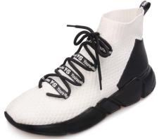 Y-S白色运动鞋