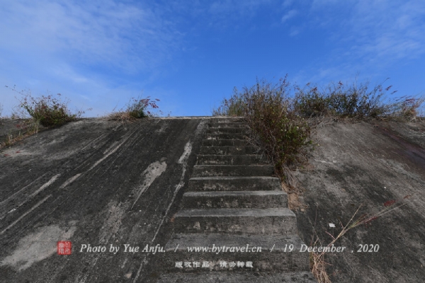 茂名露天矿生态公园