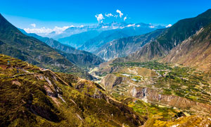 美丽的岷江峡谷全景图摄影图片