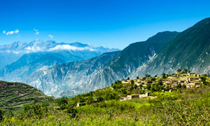 羌族古寨岷江峡谷摄影图片