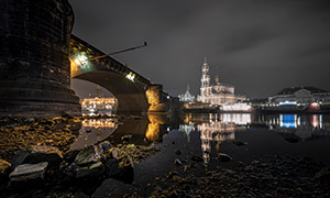 德国德累斯顿城市夜景风光摄影图片