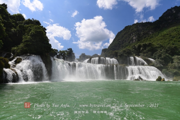 德天跨国瀑布景区