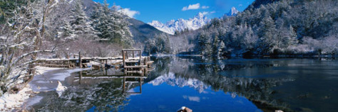 巨幅山川湖泊雪景图片