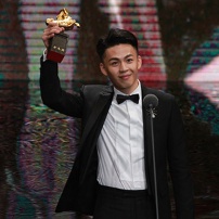 陈奕迅颁奖 李鸿其凭《醉·生梦死》获最佳新演员