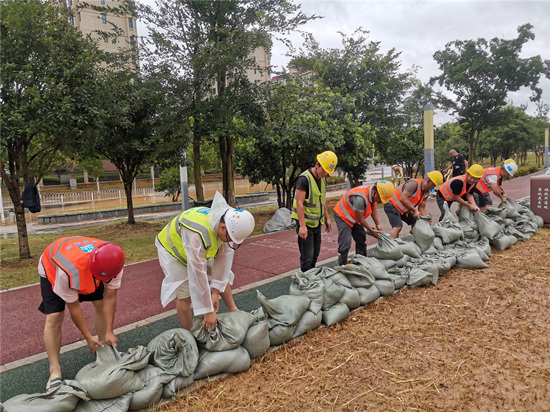 中建五局三公司助力长沙市望城区防汛抢险