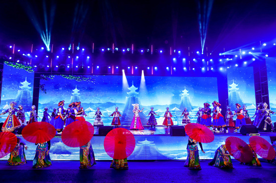 2024年绥宁苗族四月八姑娘节主题晚会举行