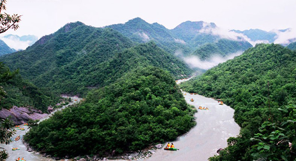 宝天曼峡谷漂流