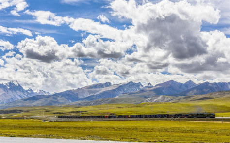 Le chemin de fer Qinghai-Tibet. (Peng Huan / Pic.people.com.cn)