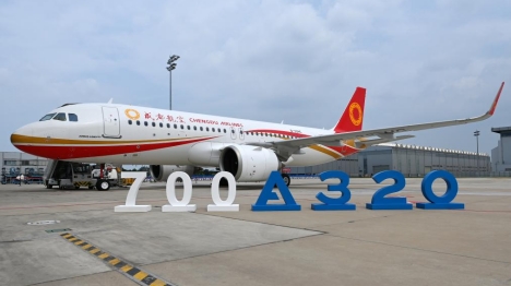 Airbus livre le 700e avion de la famille A320 assemblé en Chine