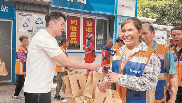 福州市台江区：高温送“清凉礼包”