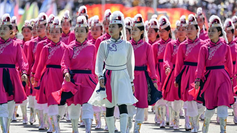 Nadam fair kicks off in N China's Inner Mongolia